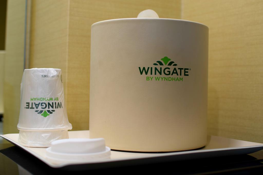 Wingate By Wyndham Manhattan Midtown Ню Йорк Екстериор снимка