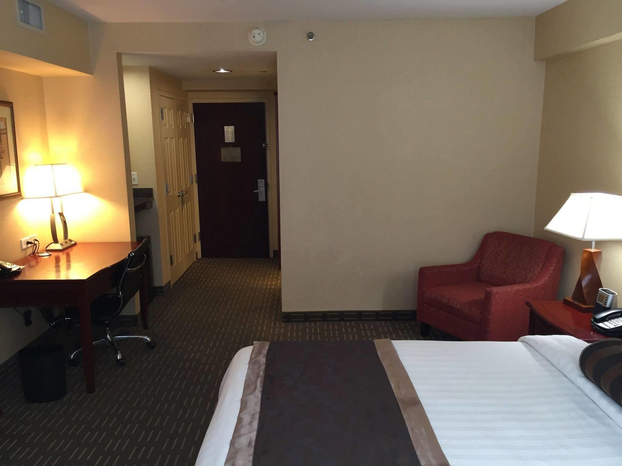 Wingate By Wyndham Manhattan Midtown Ню Йорк Екстериор снимка